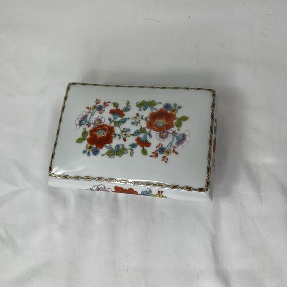 Limoges Chamart France Rectangular Porcelain Trinket Box Floral handpainted Vtge